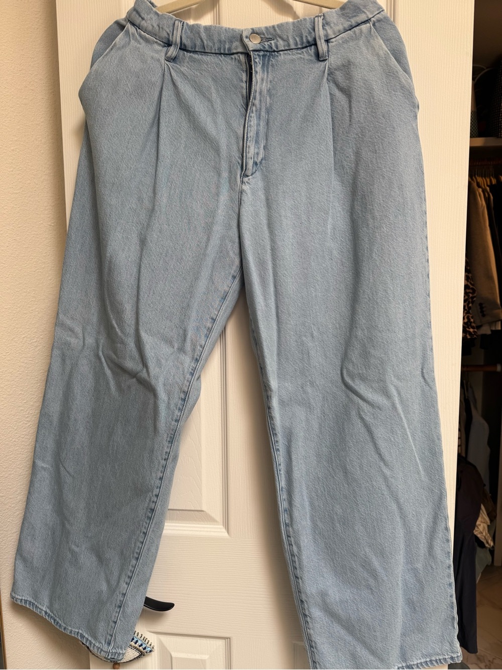 Uniqlo Light Blue Relaxed Jeans